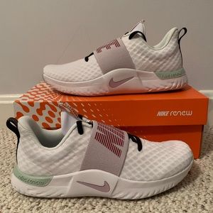 NEW NIKE White Renew Running Sneakers🤍